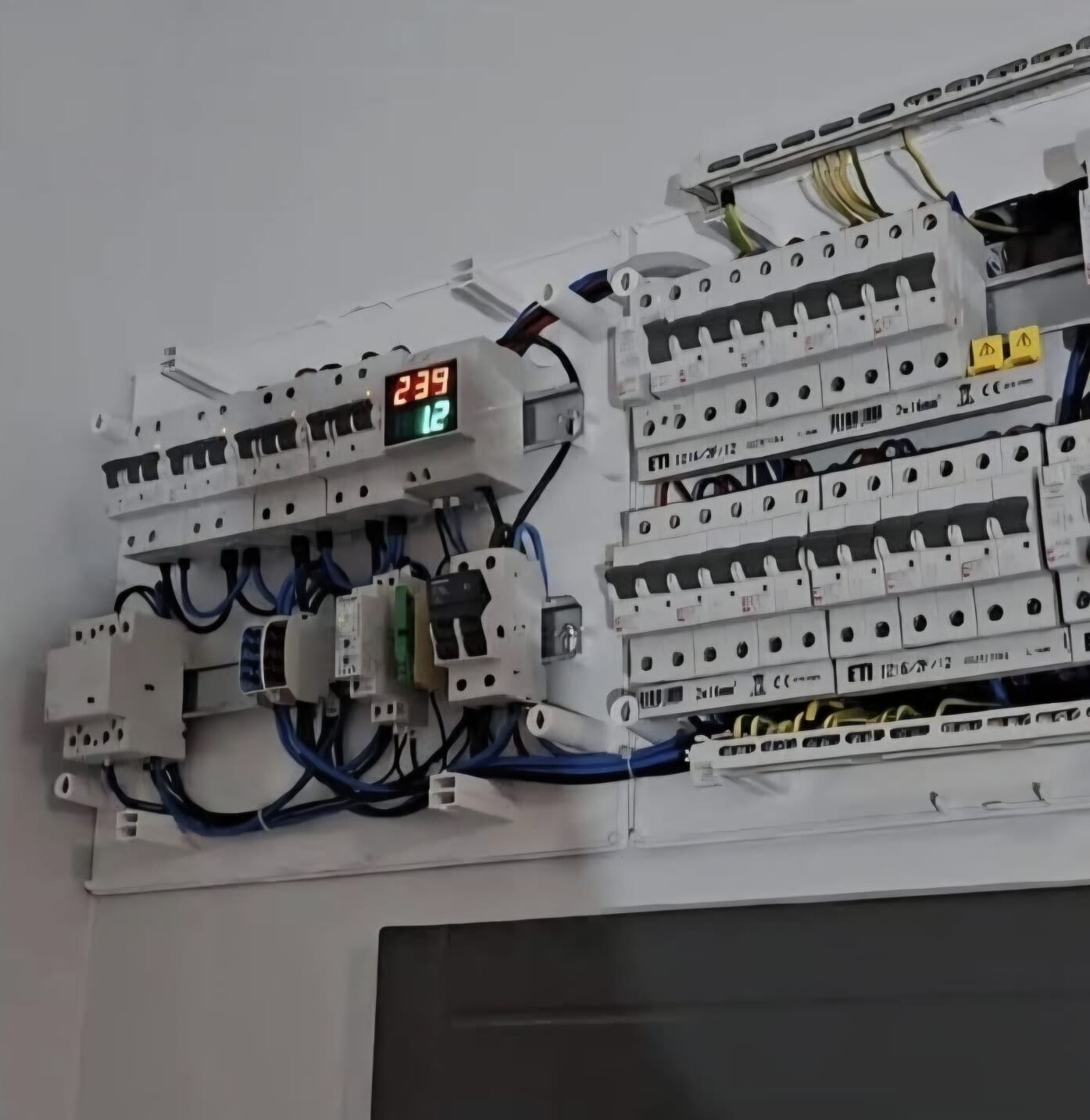 Electrician în Cluj-Napoca – soluții profesionale pentru locuințe și firme