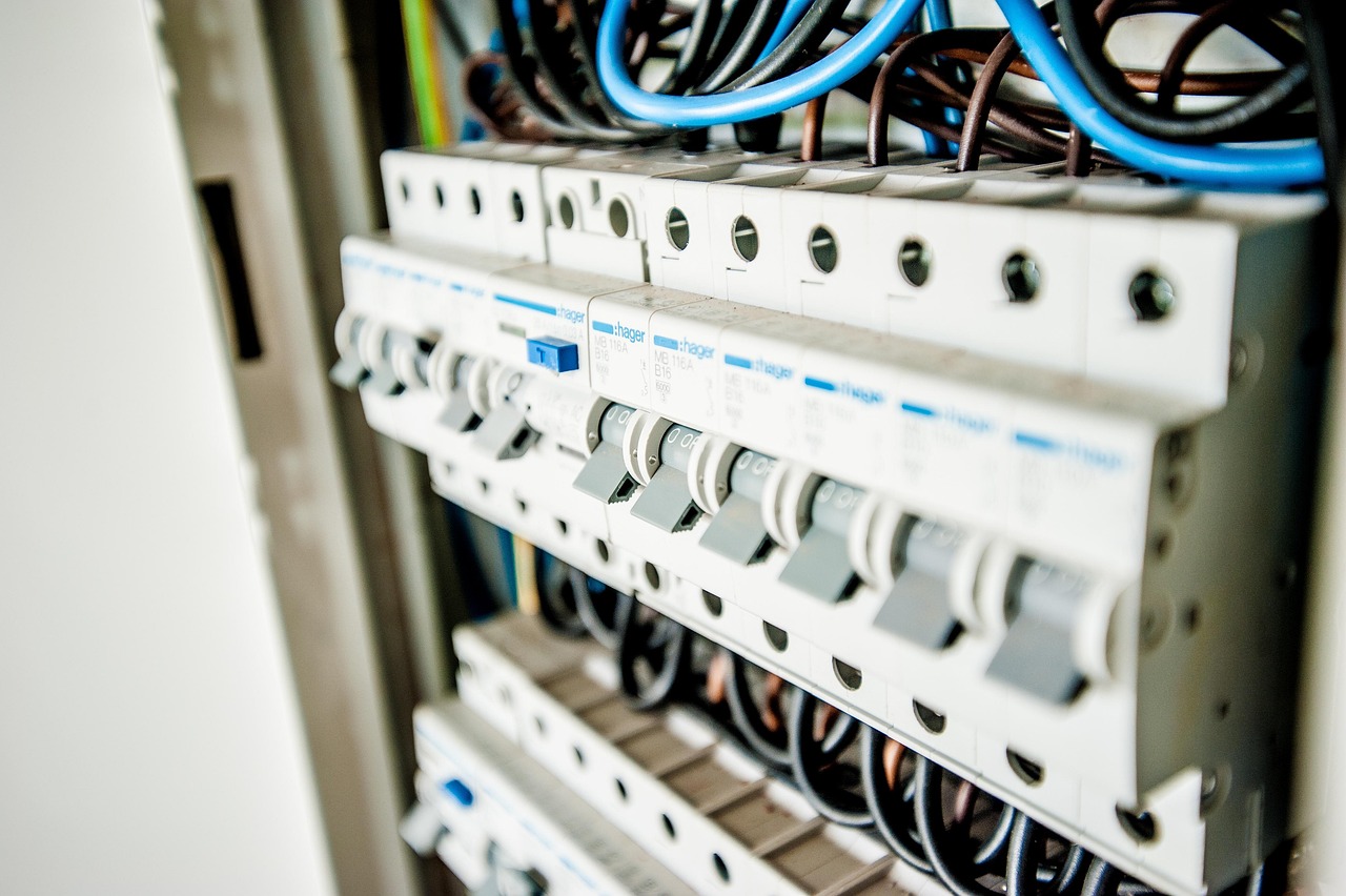 caut electrician cluj